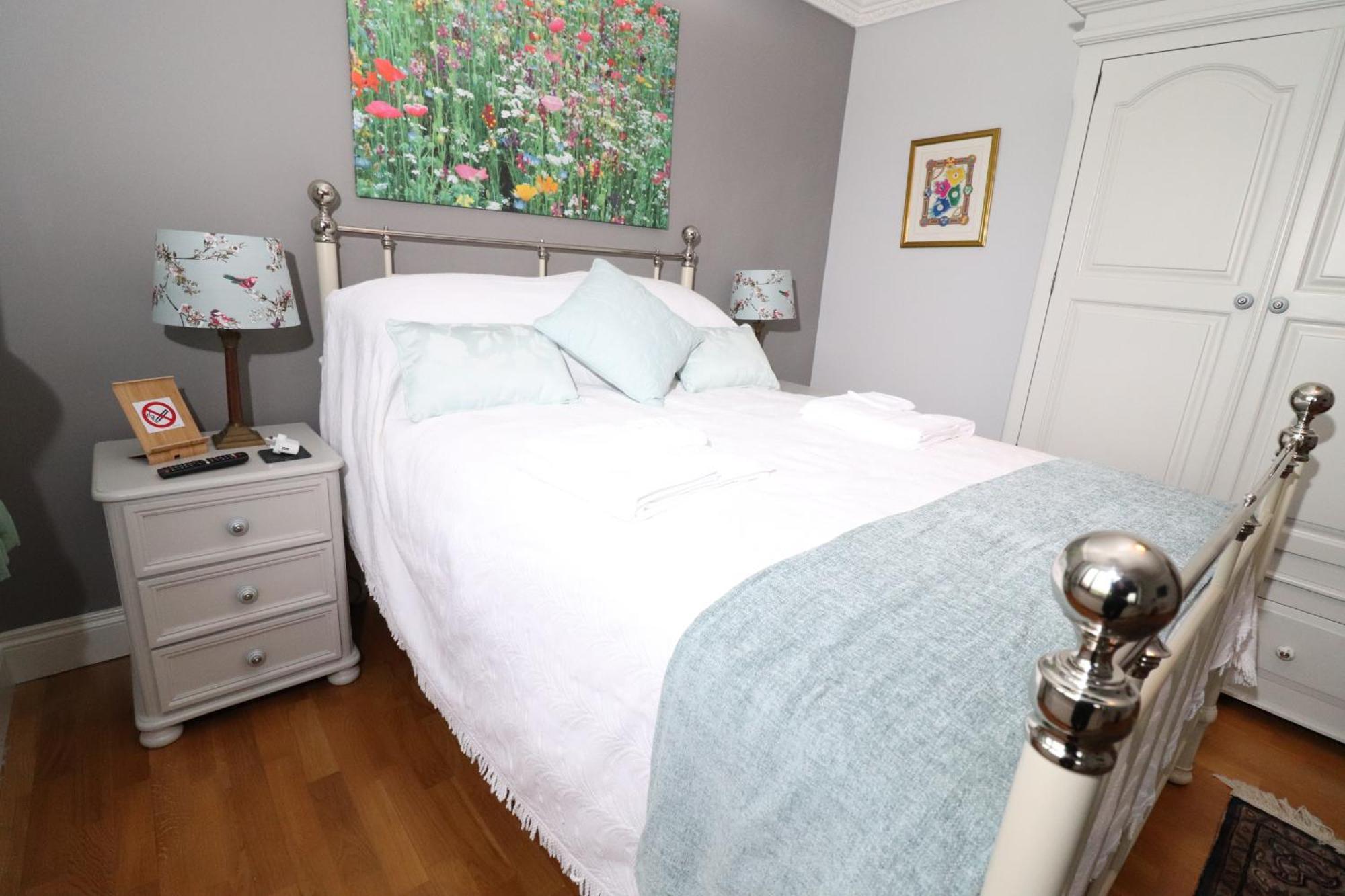 Mossvale Lodge Country House Bed And Breakfast 安特里姆 外观 照片