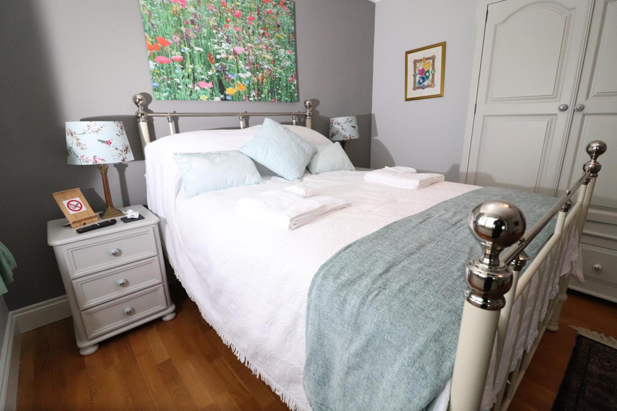 Mossvale Lodge Country House Bed And Breakfast 安特里姆 外观 照片